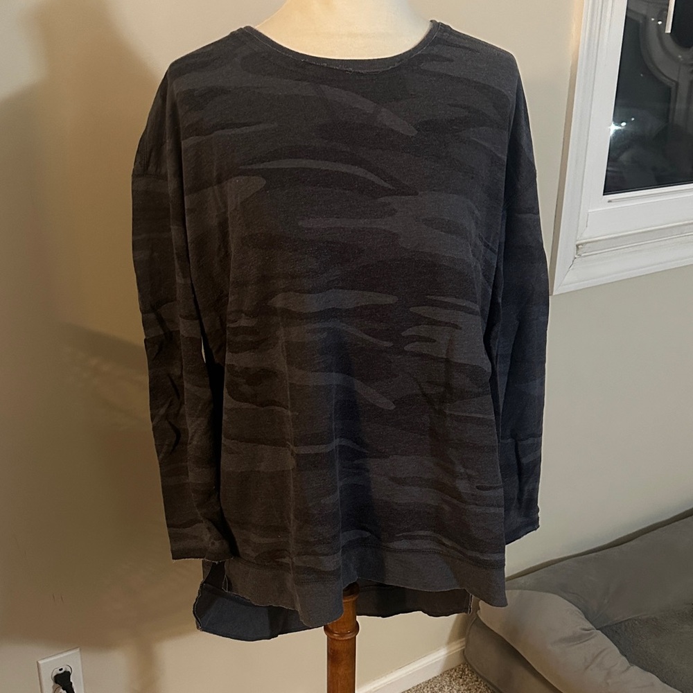 Gray Camouflage modern weekender long sleeve top